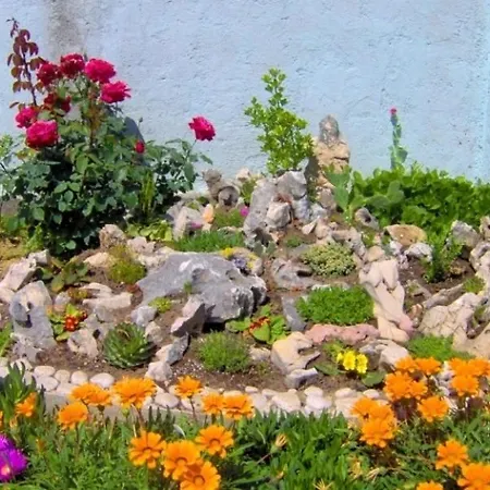 696-6 For 2+2 Pers. In Daire *