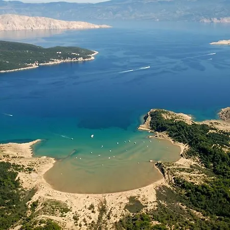 696-6 For 2+2 Pers. In